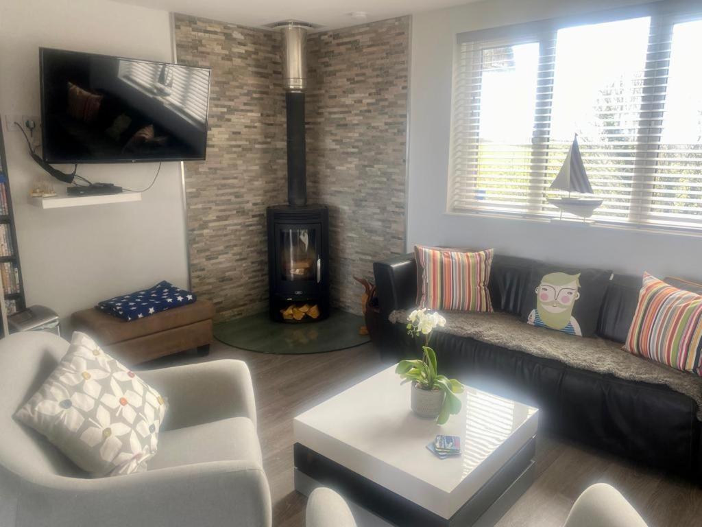 2 Bedroom Cottage Sleeps 4 With Hot-Tub, & Shared Pool Use Седжфілд Екстер'єр фото